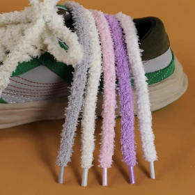 Fuzzy Laces, Plüsch-Schnürsenkel, rosa